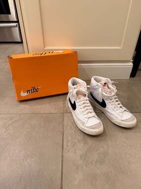 Nike Blazer Mid '77 Vintage White Black Women's Size 8.5 CZ1055-100